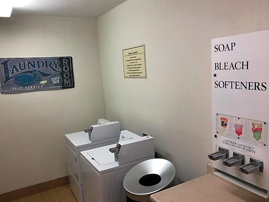 Days Inn by Wyndham McDonough