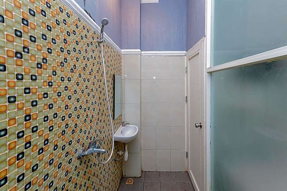 Urbanview Hotel Syariah Near Gelora Delta Sidoarjo