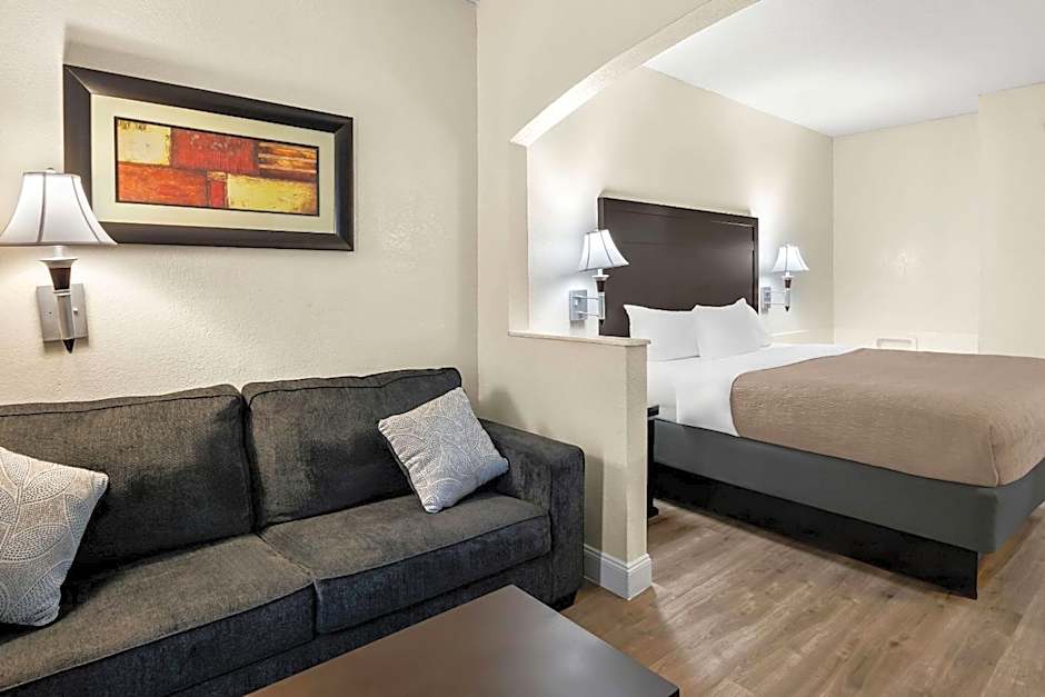 Quality Inn & Suites Lafayette
