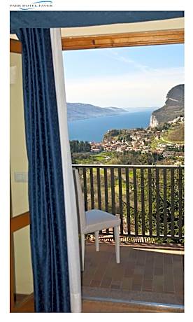 Double or Twin Room with Lake View