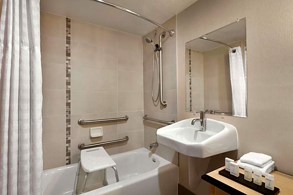 Embassy Suites by Hilton Convention Center Las Vegas