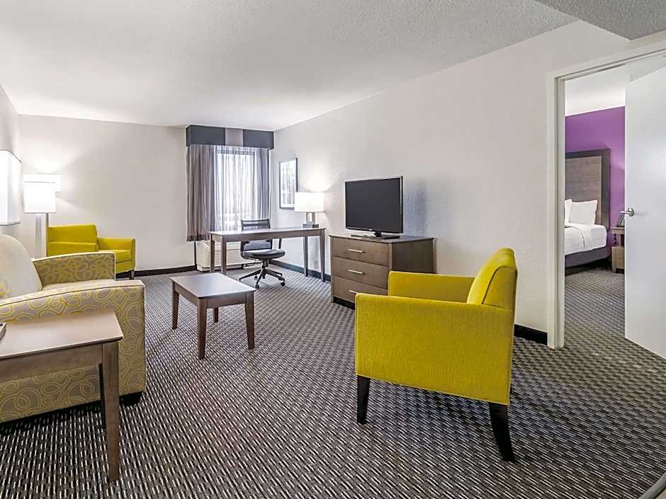Photo 1 of 5 of 1 King Bed Suite