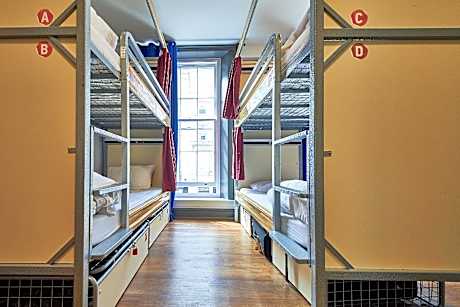Private Room for 8 Adults with Bunk Bed