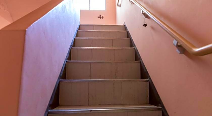 Almas Guest House