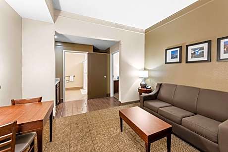 Superior King Suite - Non-smoking