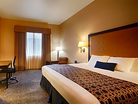 King Room with Sofa Bed
