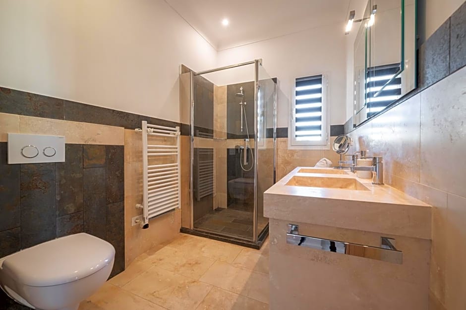 La Fabrique à Poupées - Chambres et Appartements de charme au coeur de Menton