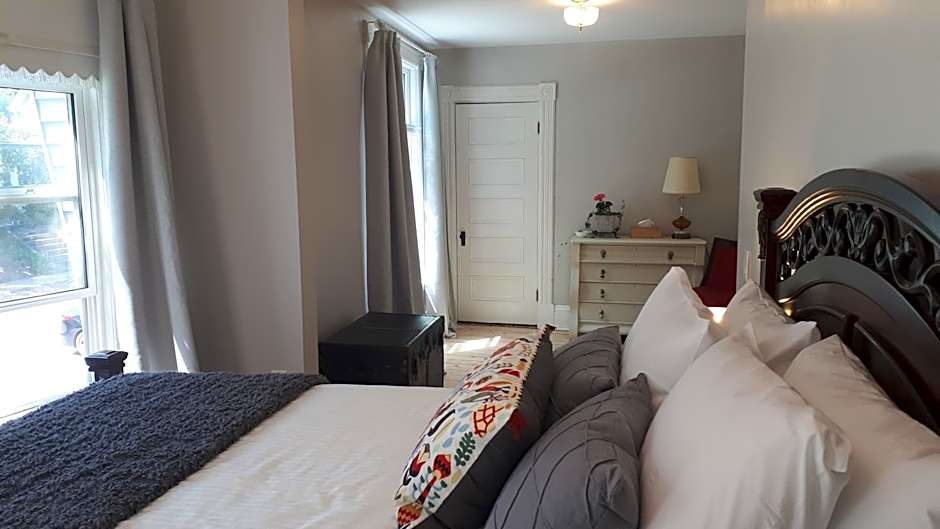 Hillside Landing B&B