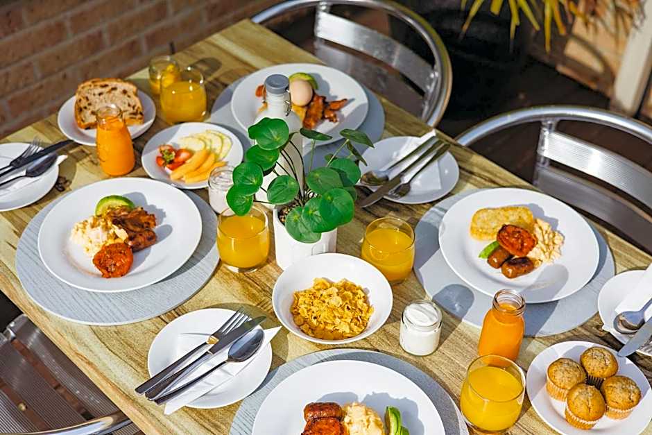 Quality Suites Banksia Gardens WA