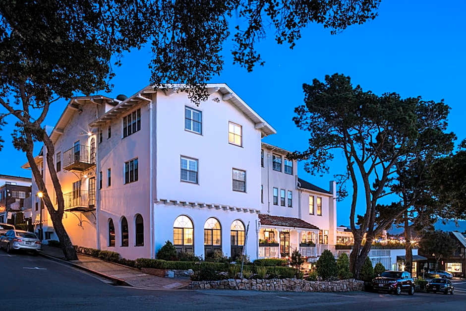 Pine Inn - Carmel