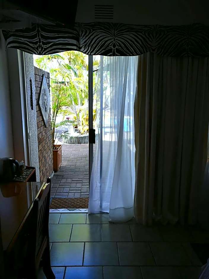 Bhangazi Lodge Bed & Breakfast