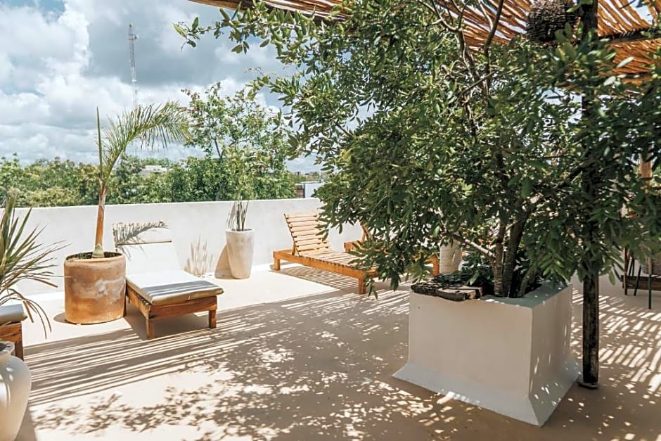 Koos Tulum Hotel