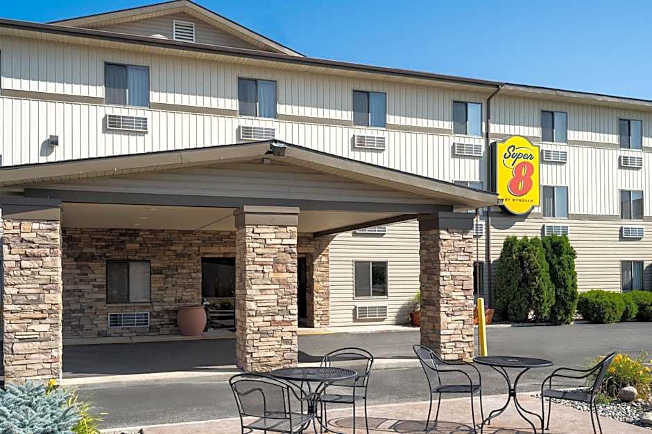 Super 8 by Wyndham Kalispell Glacier National Park