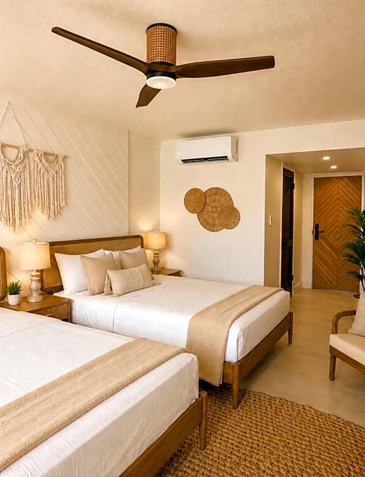 Hotel On The Cay