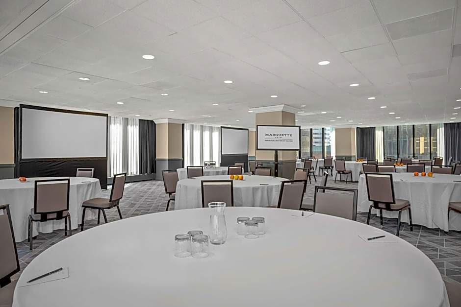 The Marquette Hotel, Curio Collection by Hilton