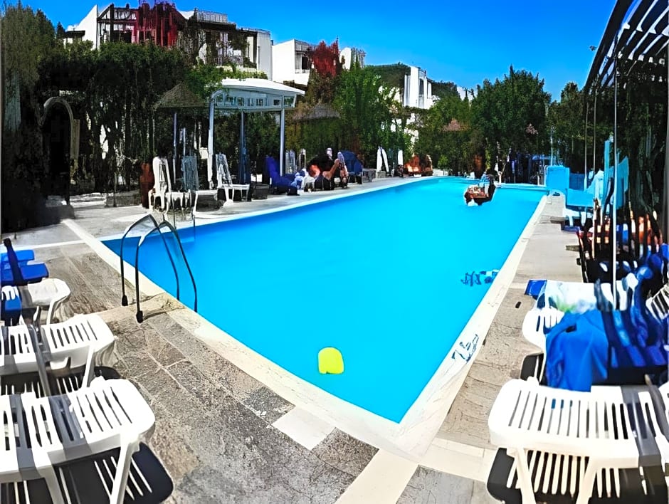 Rivari Santorini Hotel