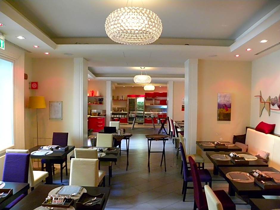 Palazzo Caracciolo Naples