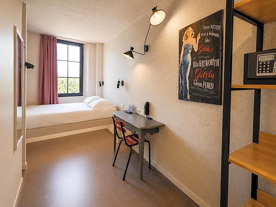 7Art Hotel