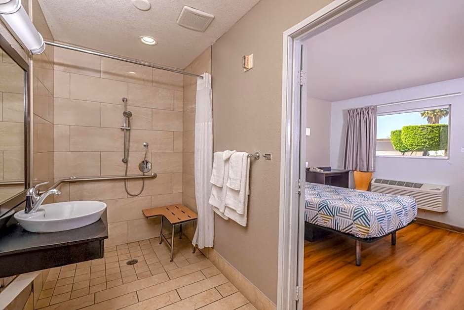 Motel 6 Ontario Airport