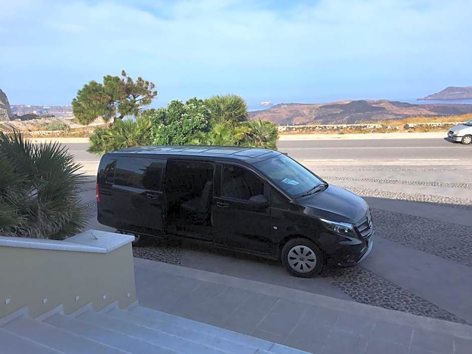 Amphitrite Suites Santorini