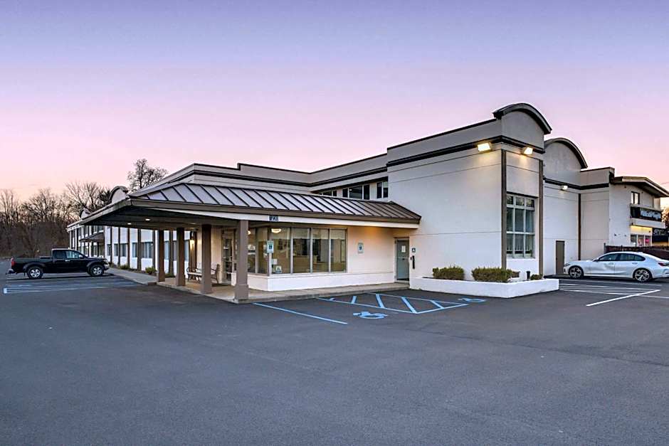 Days Inn by Wyndham Albany SUNY