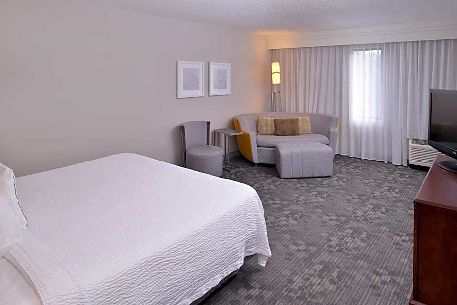 Courtyard by Marriott Decatur