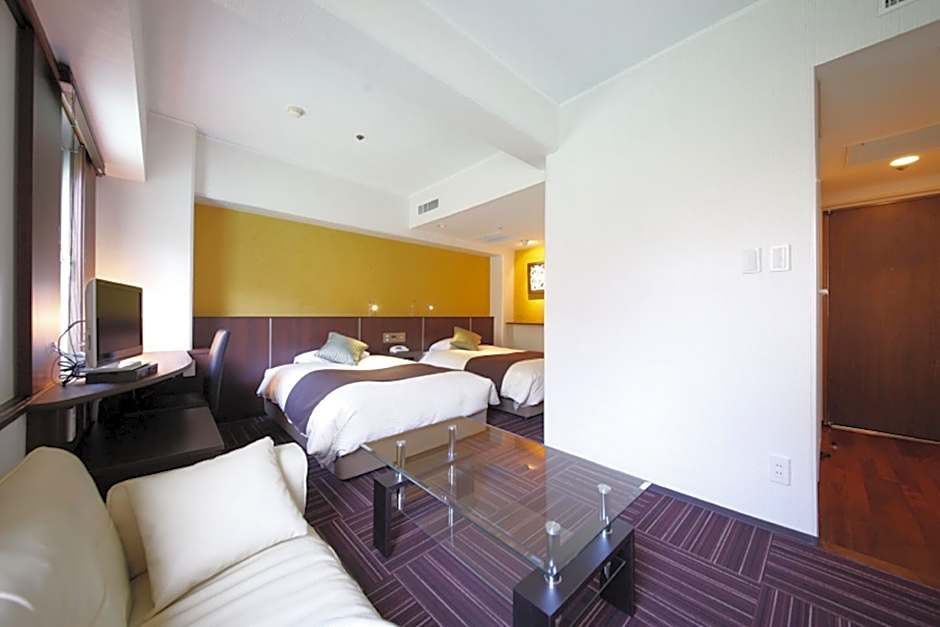 Central Hotel