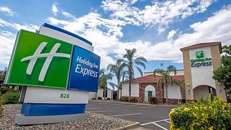 Holiday Inn Express Oakdale By IHG