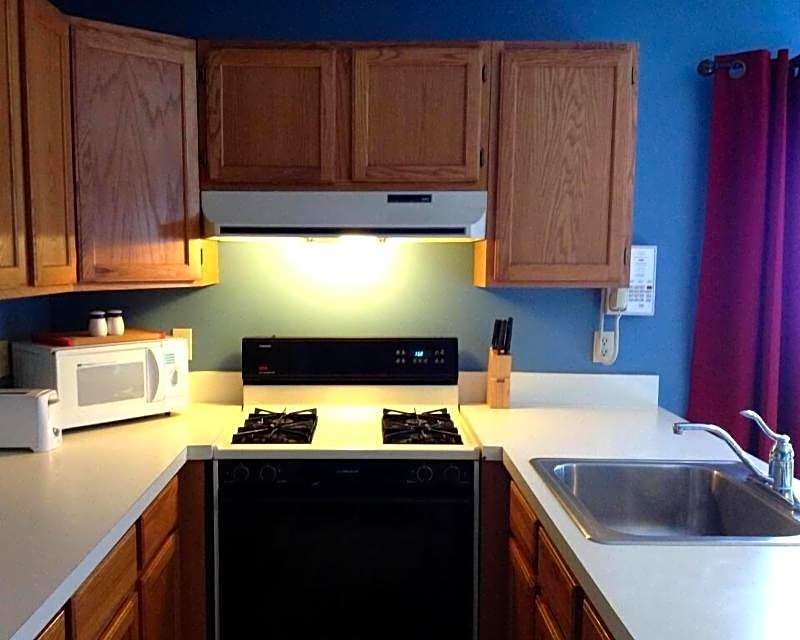 Vinehurst Inn And Suites