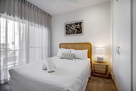 Three-Bedroom Deluxe Apartment