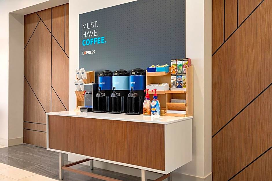 Holiday Inn Express & Suites - Dalton - Walnut Ave By IHG