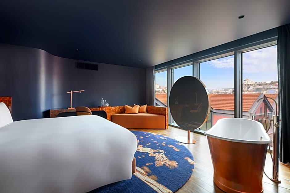 Forte de Gaia, Autograph Collection