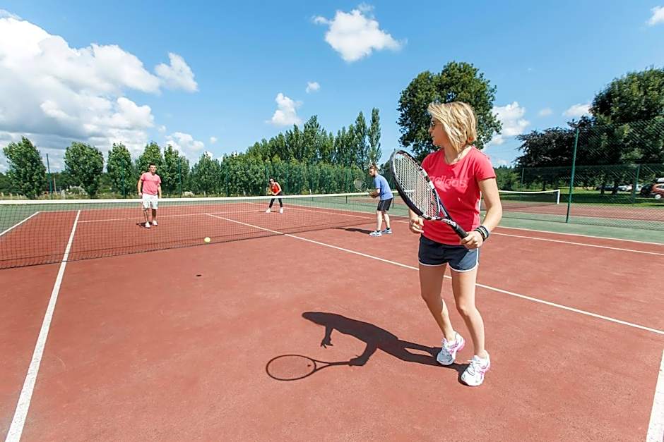 Insolites, Les Ormes, Epiniac