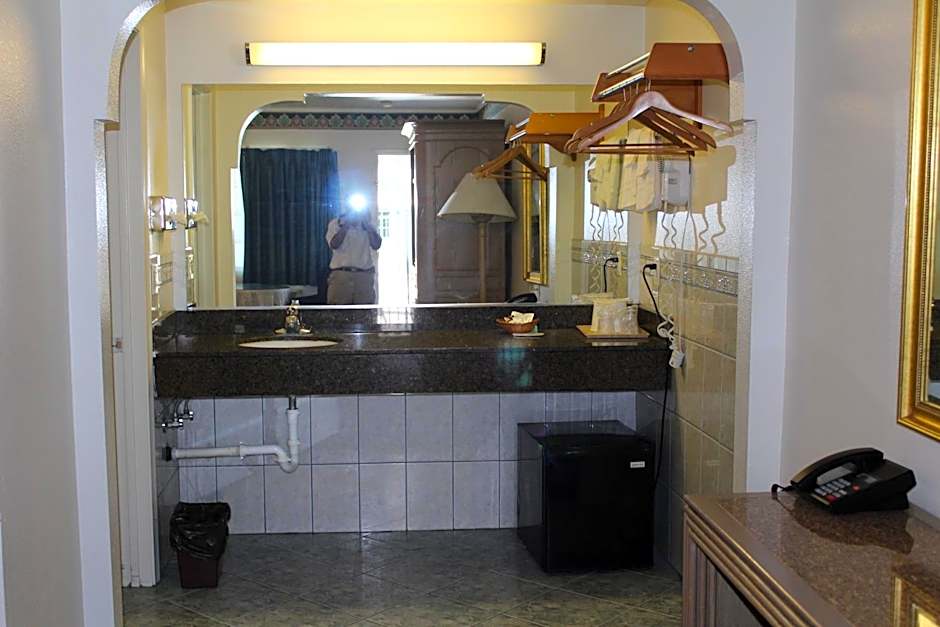 Best Whittier Inn