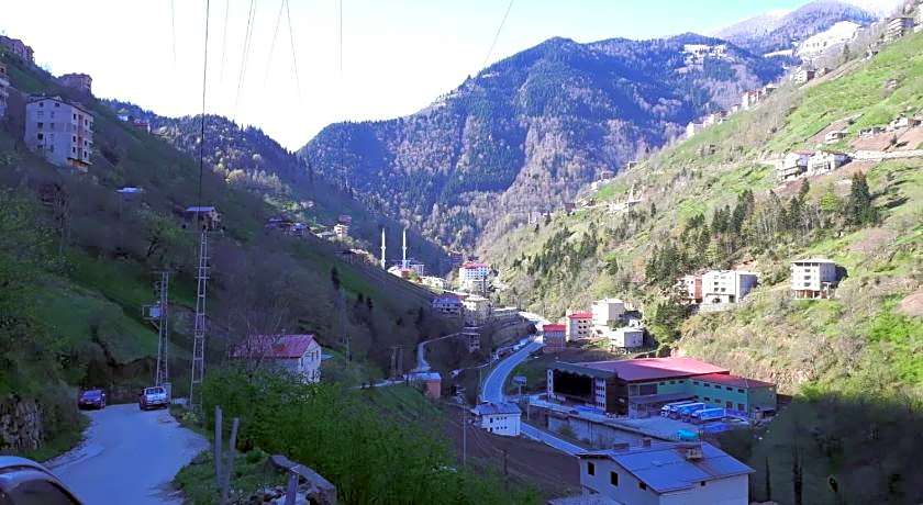 MAVİ KÖŞK UZUNGÖL