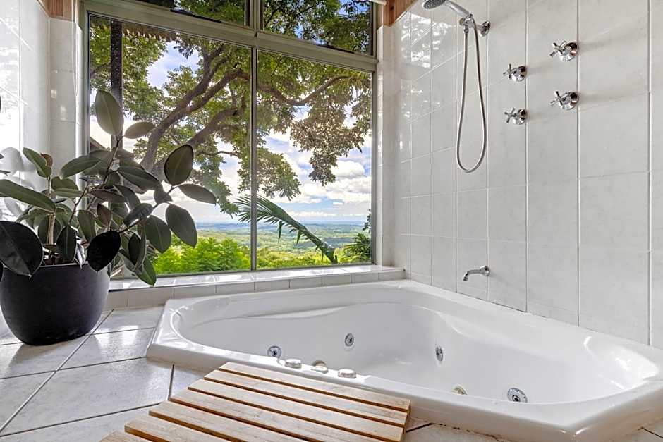 Treetops Seaview Montville