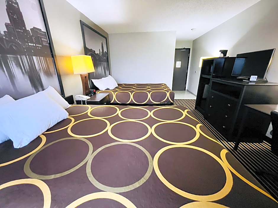 Super 8 by Wyndham Shakopee