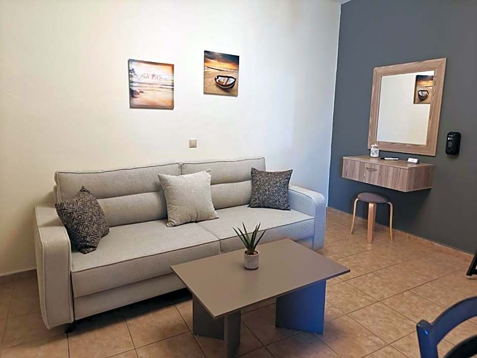 Helen's Studios & Apartments