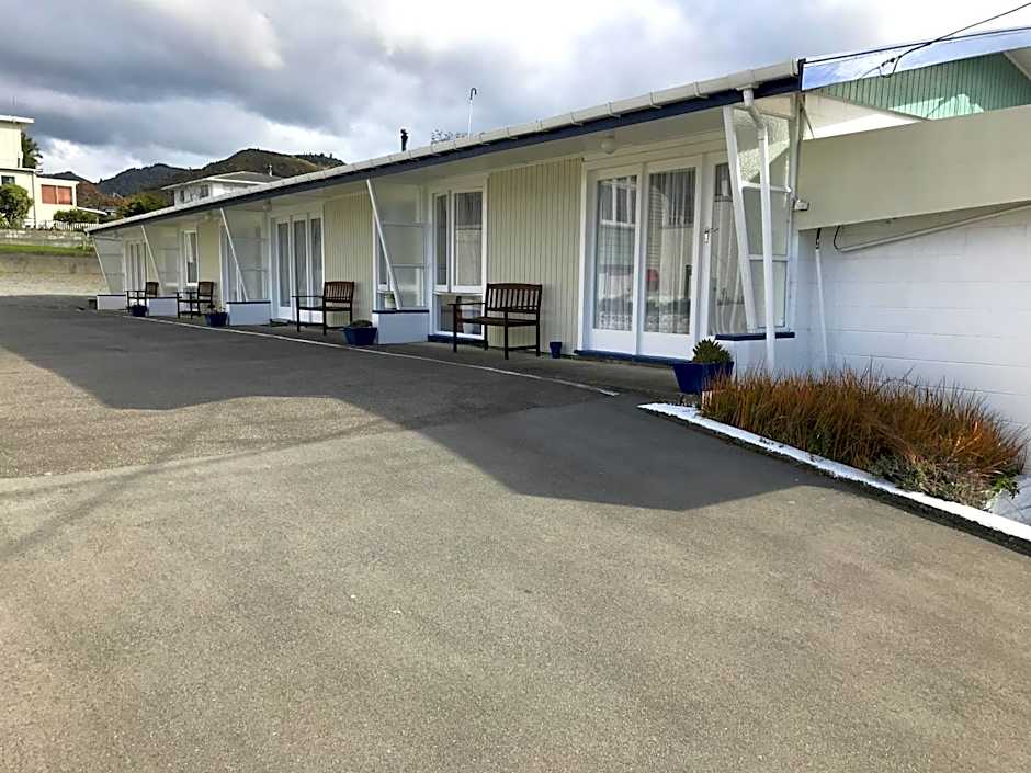 Picton House B&B and Motel