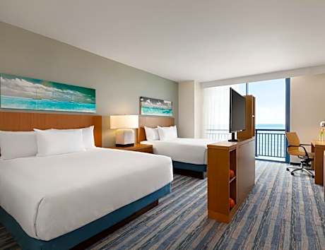 Studio Suite with Two Queen Beds and Sofa Bed - Oceanfront/Disability Accessible
