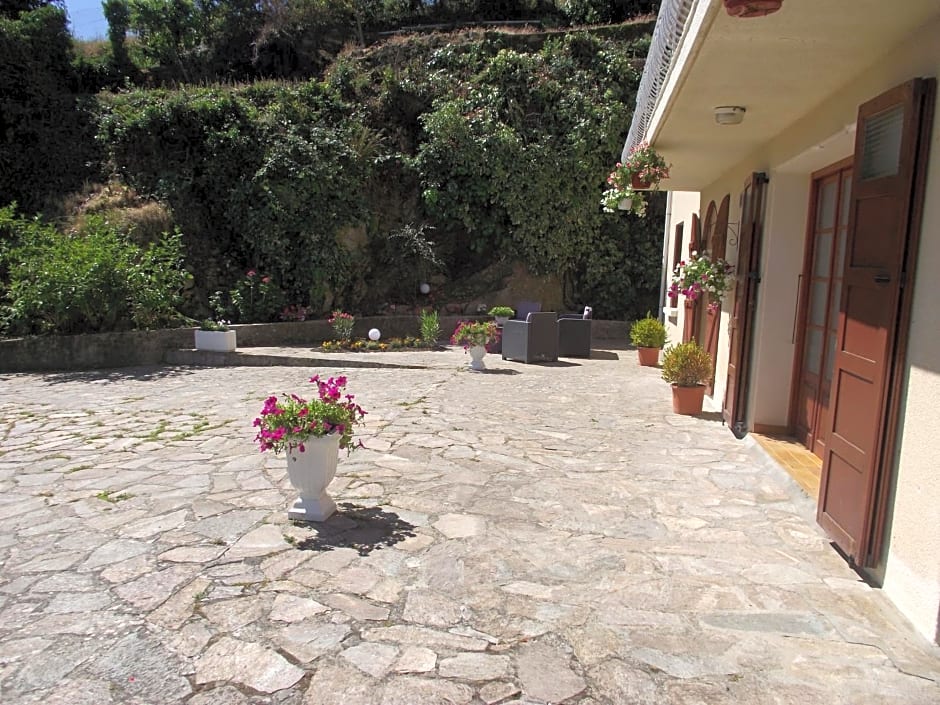 Villa Emmony