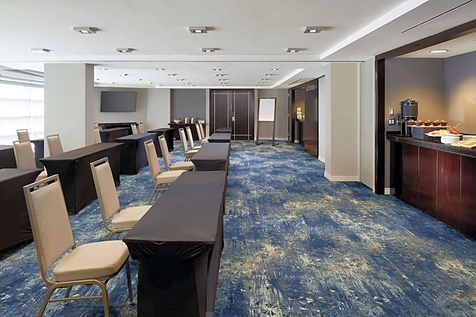 Sheraton Montreal Airport Hotel