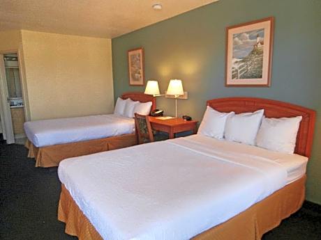 2 Double Beds Smoking