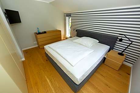 Apartment with Garden View