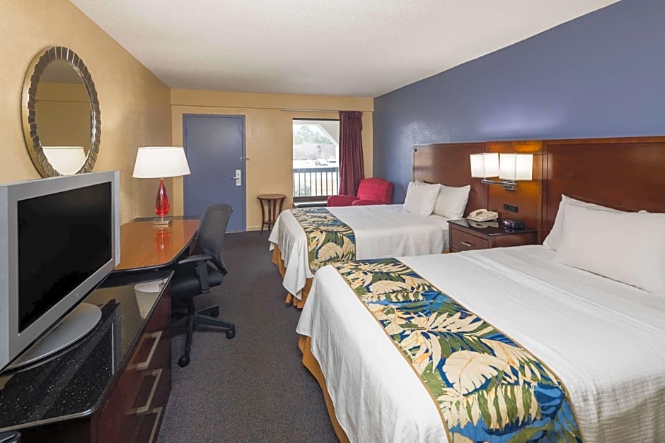 Days Inn by Wyndham Walterboro