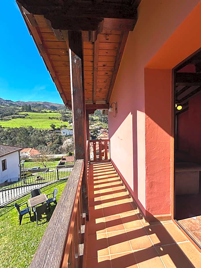 Apartamentos La Montaña