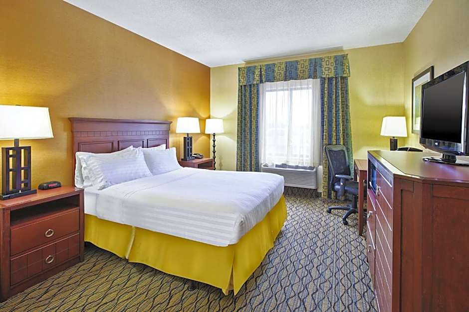 Holiday Inn Express Hotel & Suites - Belleville Area By IHG