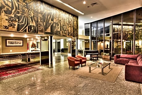 Alta Reggia Plaza Hotel