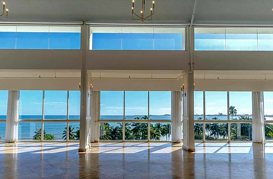 Comfort Inn & Suites Levittown