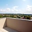 Holiday Inn Express & Suites Woodside LaGuardia Airport By IHG